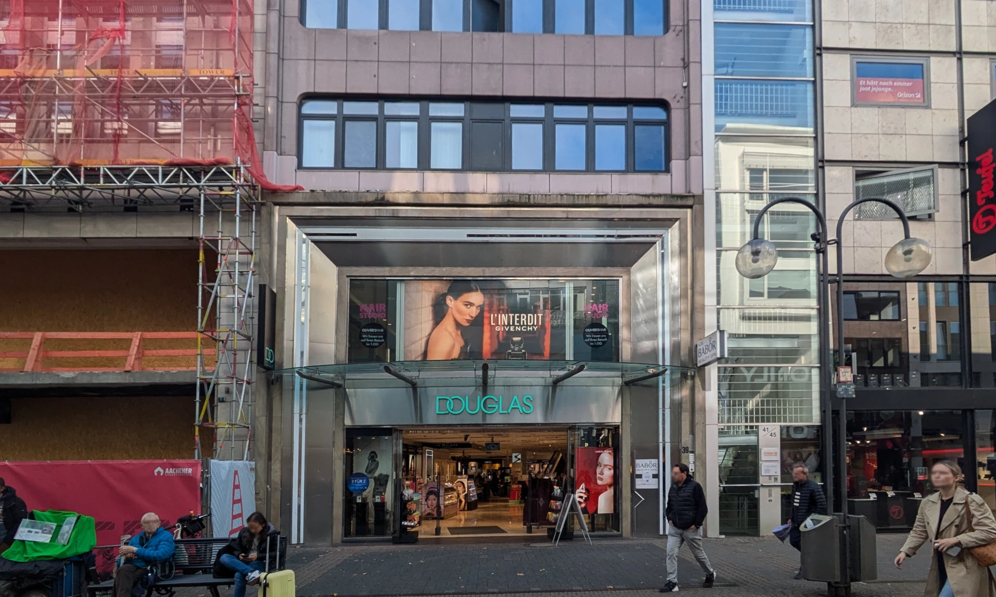 Douglas-Store Schildergasse 39 / Okt 2024